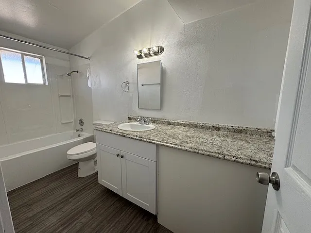 1605 E Crown — Photo 13