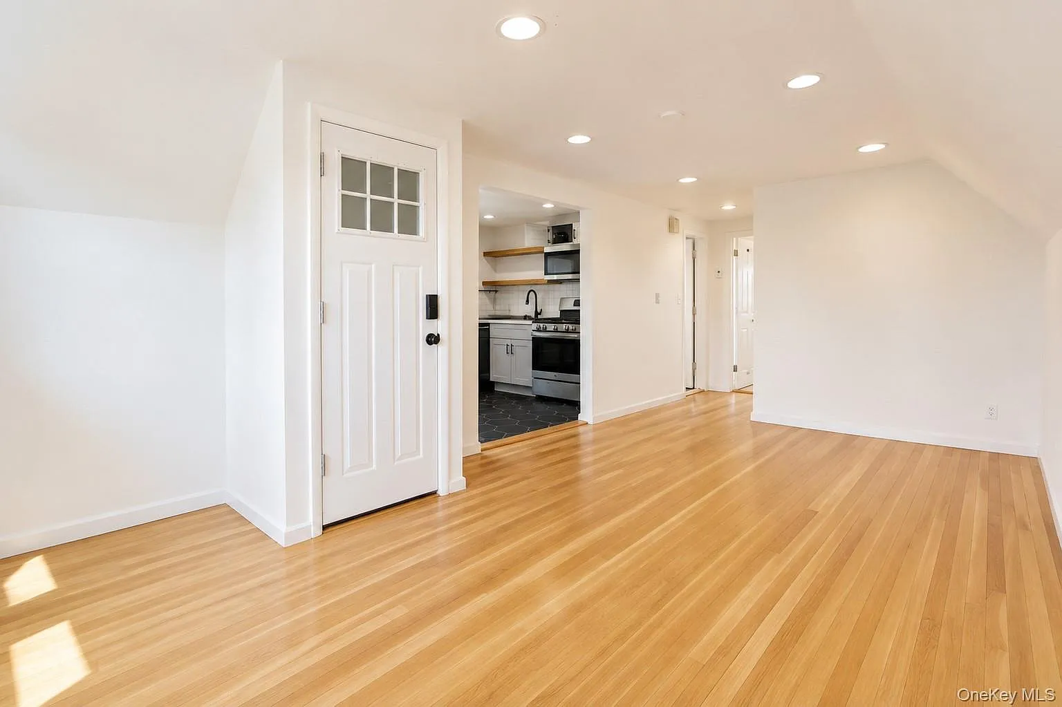 1 bed, 1.0 bath, 700 sqft, $2,875 — Photo 4