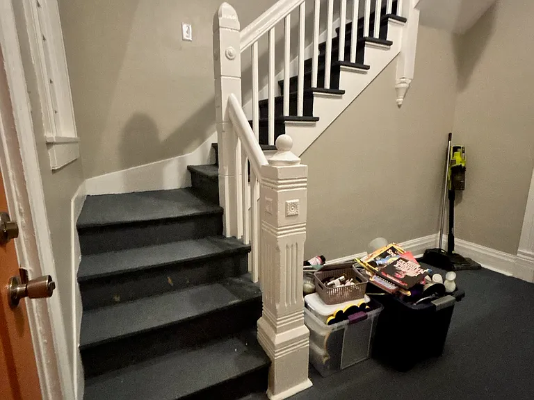 203 E Culton St #B — Photo 3