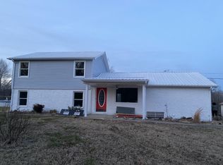 1159 Timber Ridge Rd, Charlotte, TN 37036