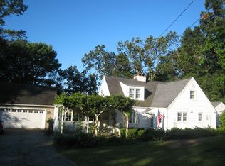 10 Hall St, Danbury, CT 06811
