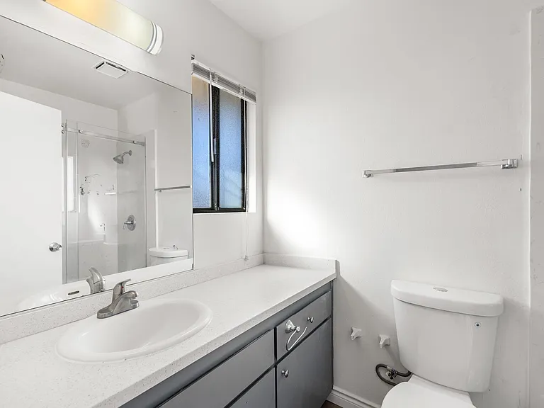 15360 Sequoia St — Photo 10