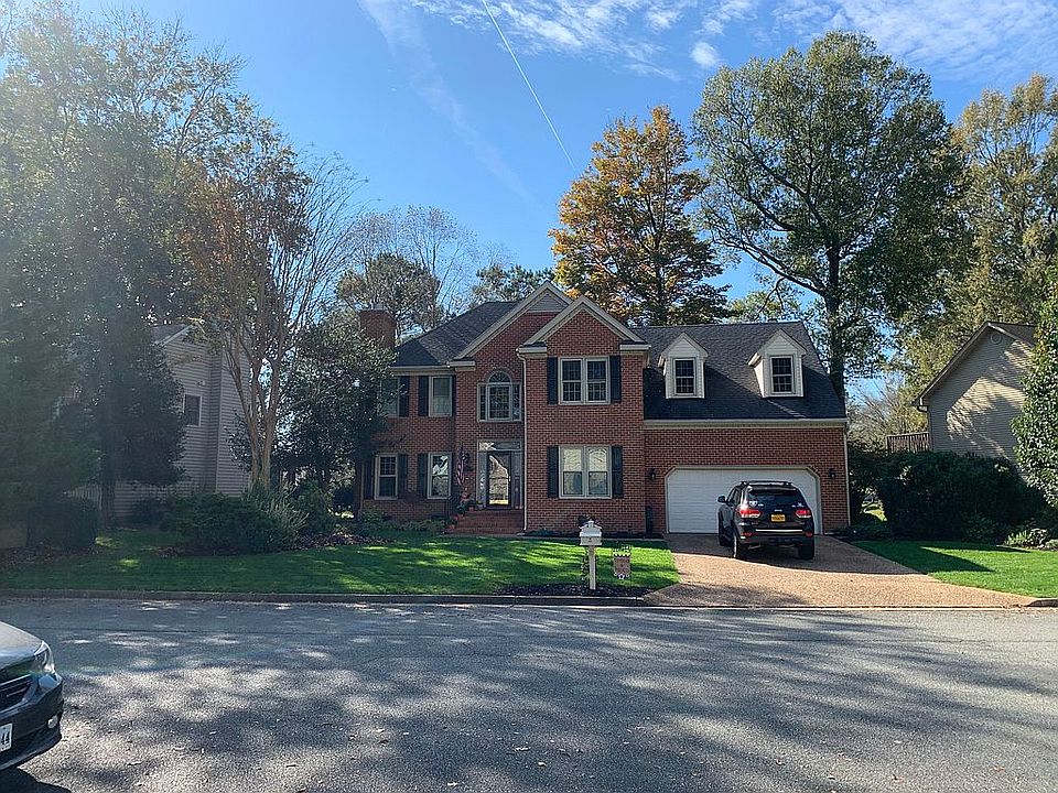 1st image of 301 Birkdale Ct