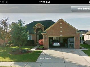 21478 Marina Cir, Macomb, MI 48044