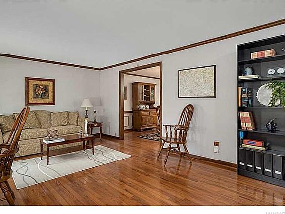2nd image of 127 Woodshire N