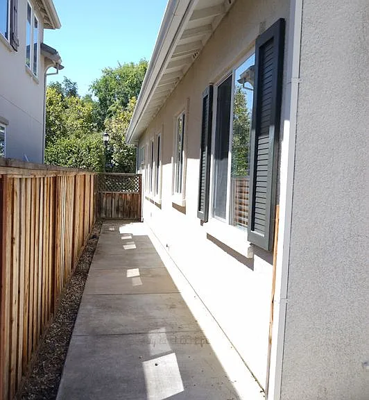 467 E Legacy Dr — Photo 20