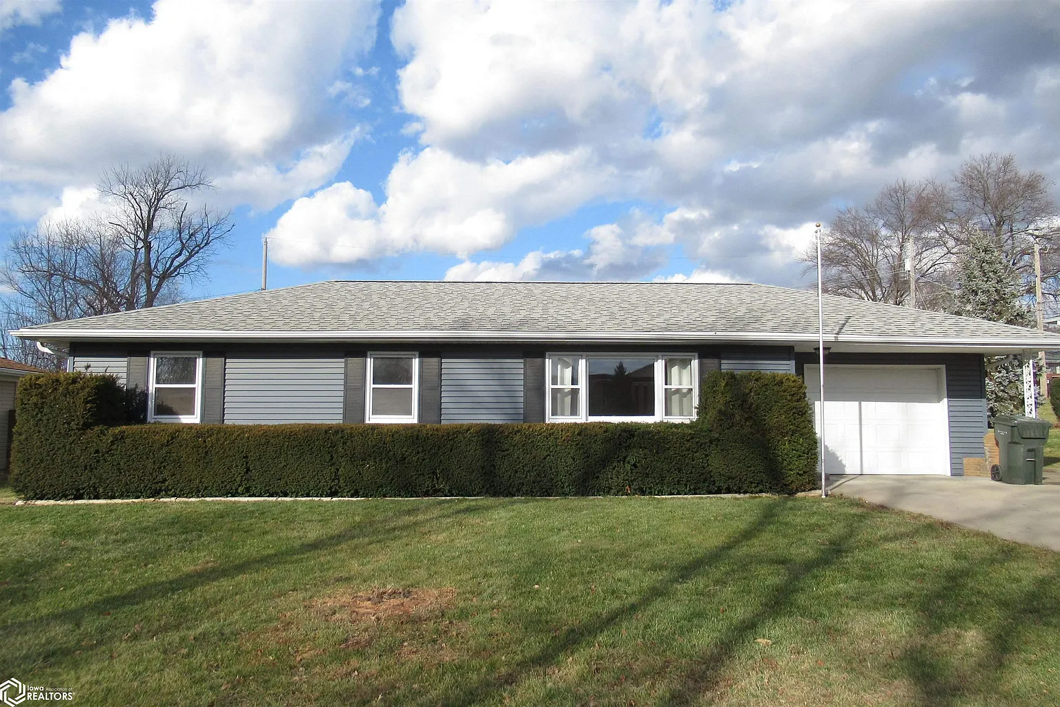 422 Washington St photo 1