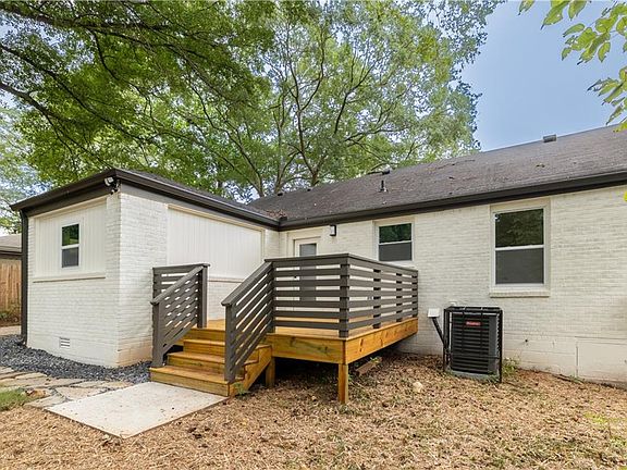 4th image of 2712 Joyce Ave