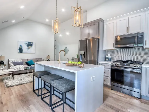 1069 Washington St #3, Dorchester Center, MA 02124