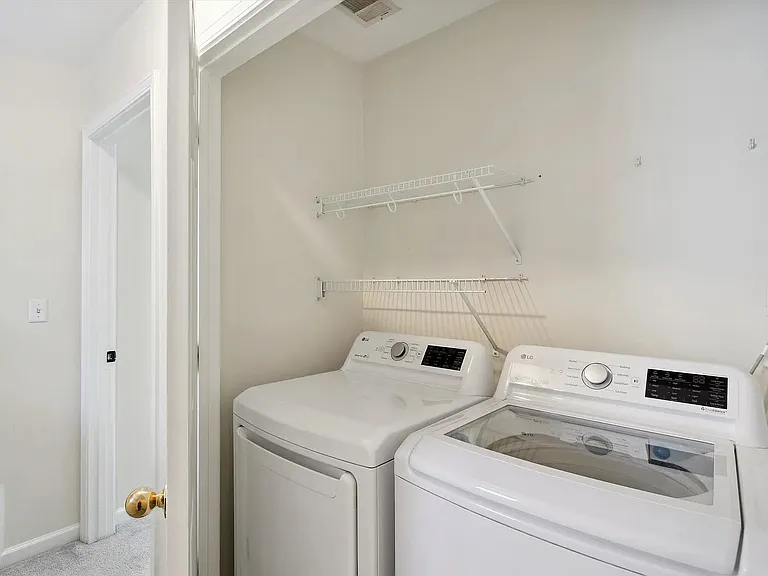 1133 Island Pl E — Photo 14