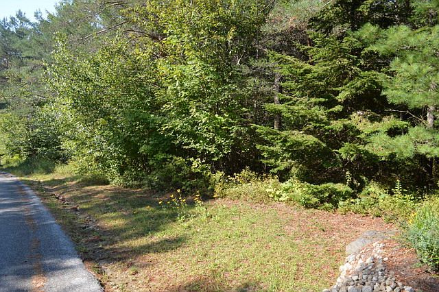 1st image of 28 Ahmek Dr