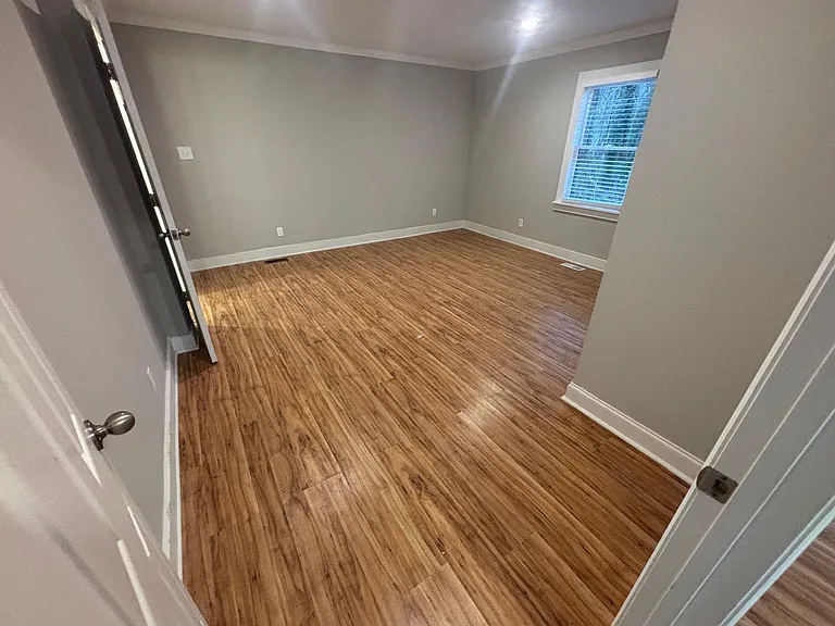 308 Earp St — Photo 14