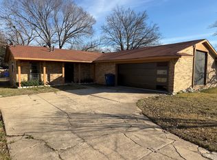 2722 N Saint Augustine Dr, Dallas, TX 75227