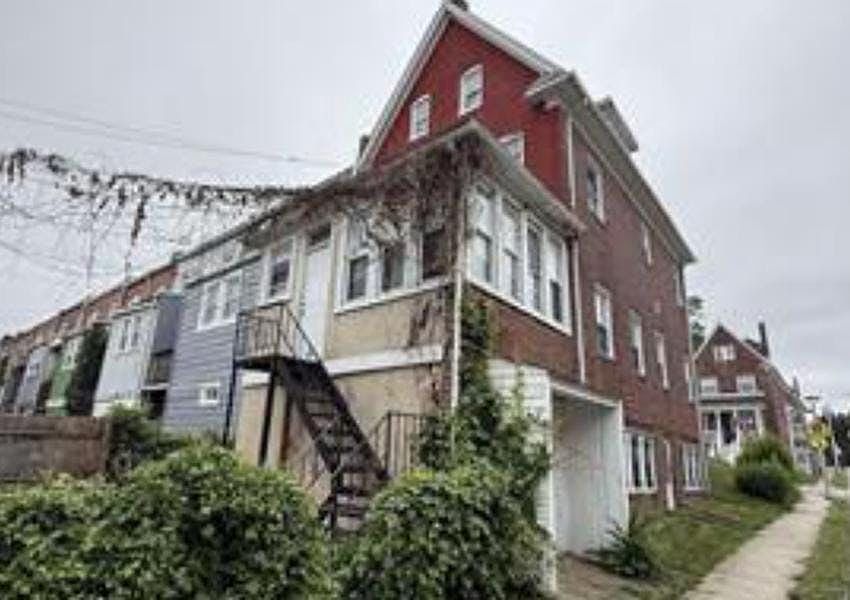 1st image of 647 N Augusta Ave