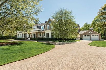 2nd image of 81 Halsey Neck Ln