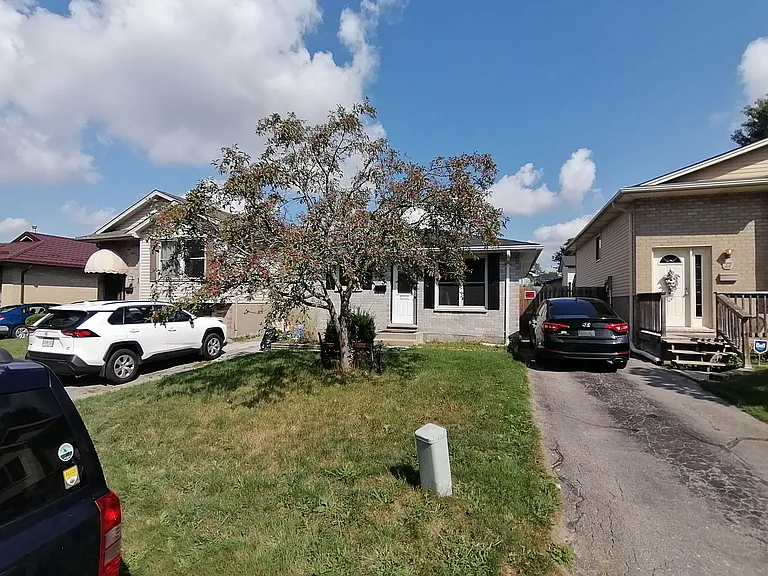 23 Speight Cres — Photo 12