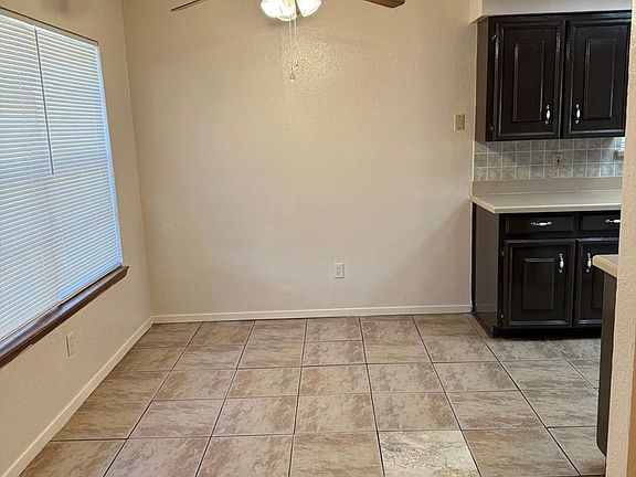 5th image of 5909 N 25th Ln