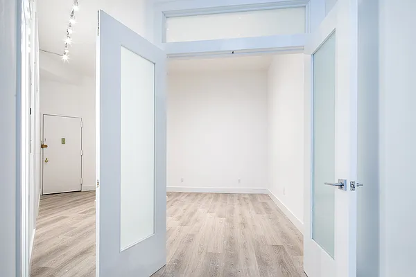 Rented by Compass | media 6