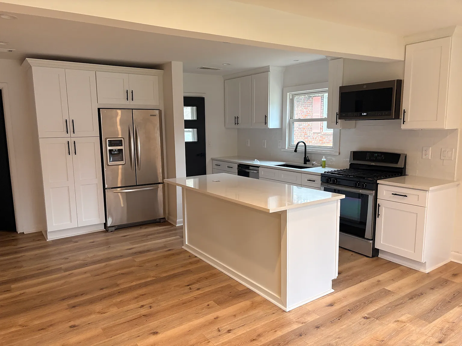 3 bed, 2.5 bath, 1444 sqft, $850 — Photo 4