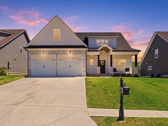 2nd image of 8921 Silver Maple Dr
