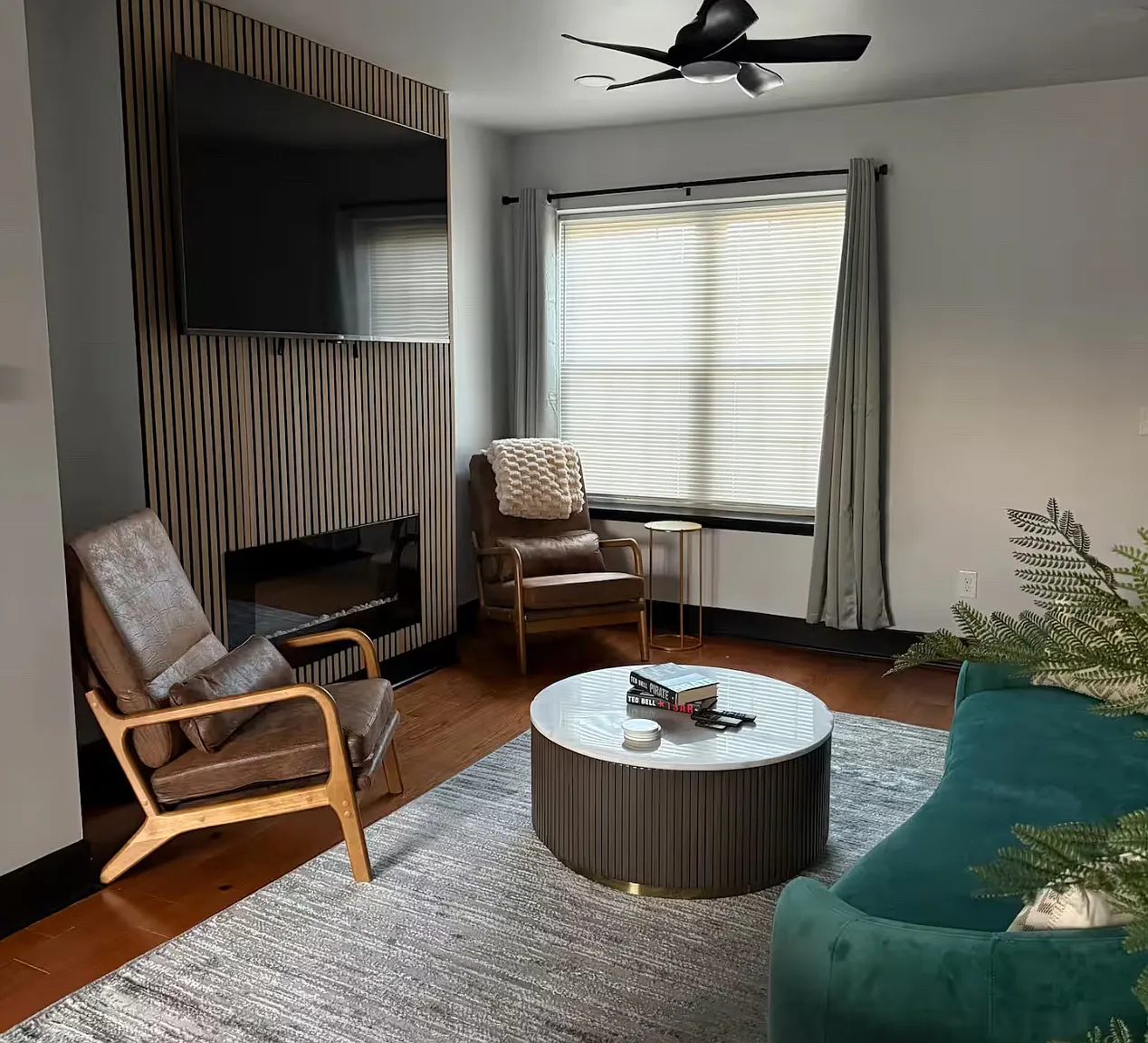 2 bed, 1000 sqft, $1,400 — Photo 3