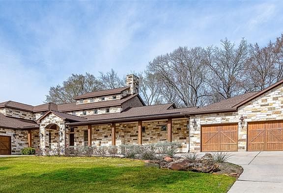 2nd image of 111 Pine Hill Ln