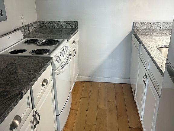 2nd image of 24 Norman St APT 304