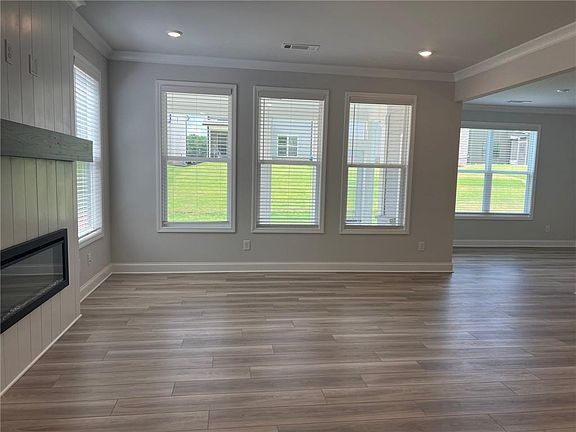3rd image of 3779 Ivy Cottage Dr