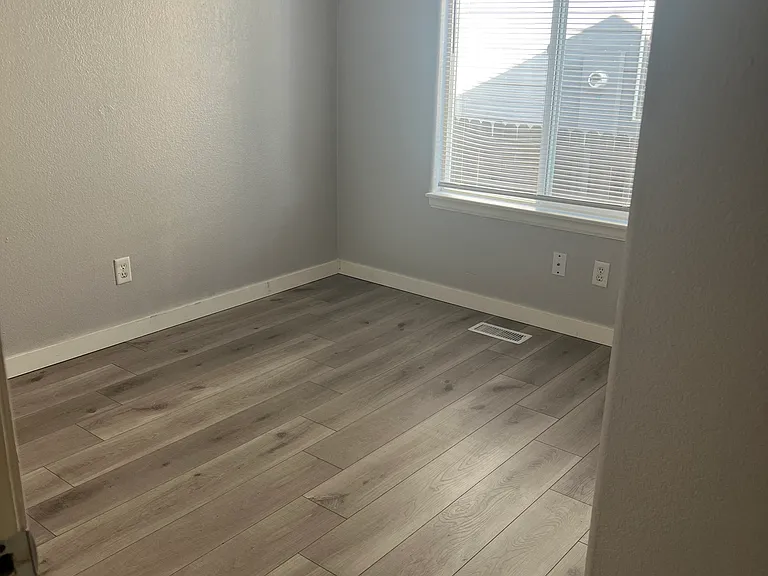 2145 Settlers Dr — Photo 9