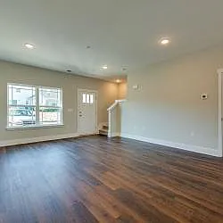 7049 Magnolia Xing — Photo 15