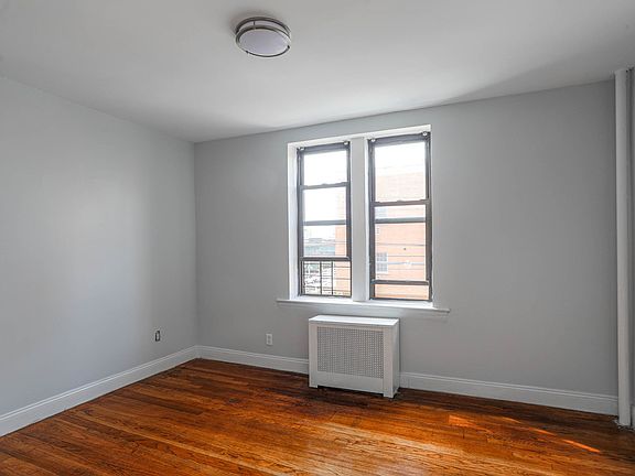 5th image of 23-33 32nd St #B3