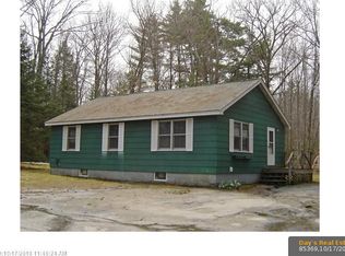 15 Red Oaks Lodge Rd, Belgrade, ME 04917