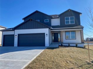 18703 W 193rd St, Spring Hill, KS 66083