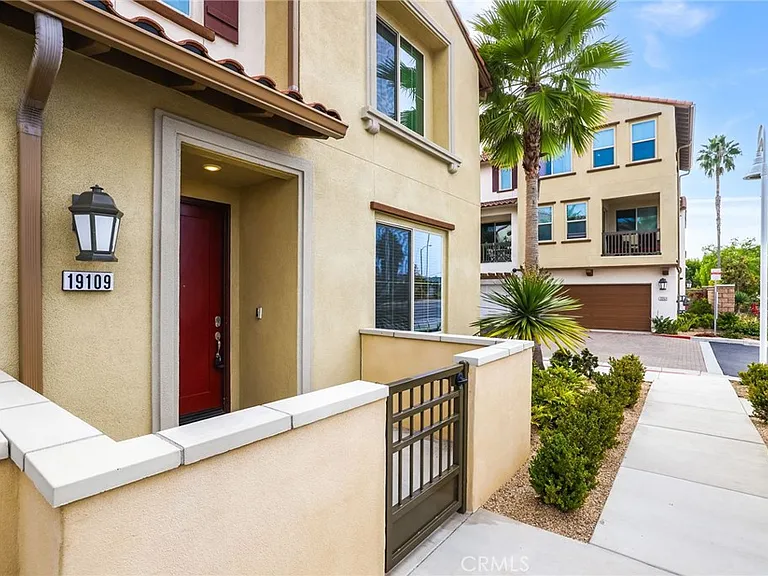 19109 Azul Ln — Photo 2