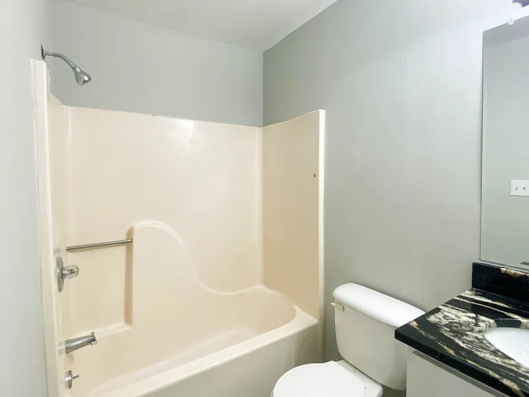 5645 Thea Ln — Photo 11