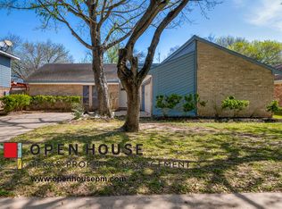 6615 Vialinda Dr, Houston, TX 77083