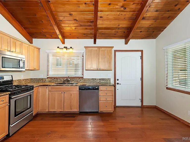 40157 Highland Rd #B — Photo 8