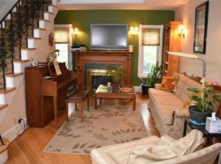 357 Smith St, Freeport, NY 11520