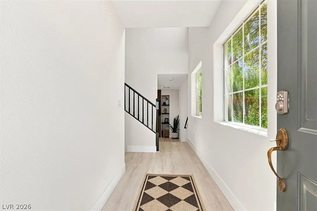 3 bed, 2.5 bath, 1610 sqft, $3,800 — Photo 4
