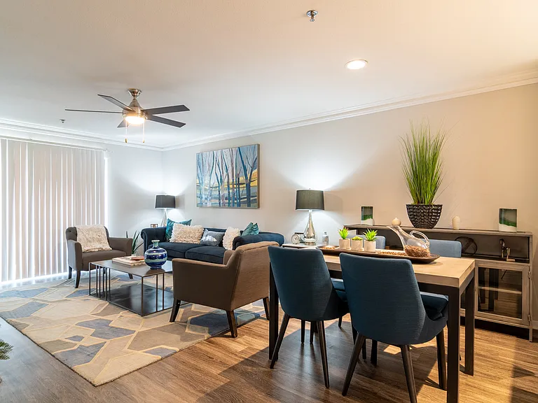 45Eighty Dunwoody — Photo 12