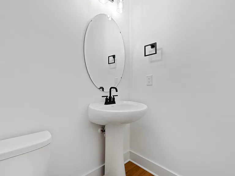 4603 1/2 Malone Ct — Photo 27