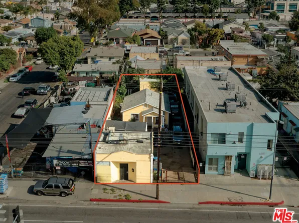 6804 S Hoover St, Los Angeles, CA 90044