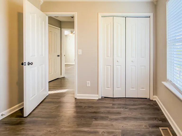 1435 Tuffnell Dr — Photo 13