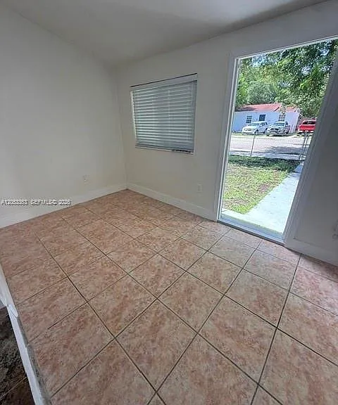 1121 NW 56th St — Photo 16