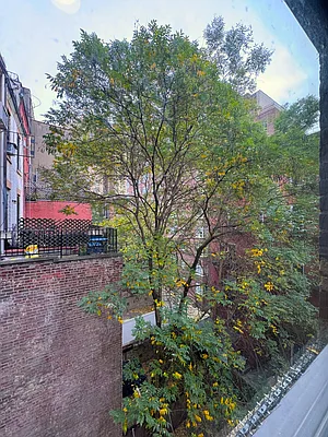 Rented by City Connections Realty | media 16