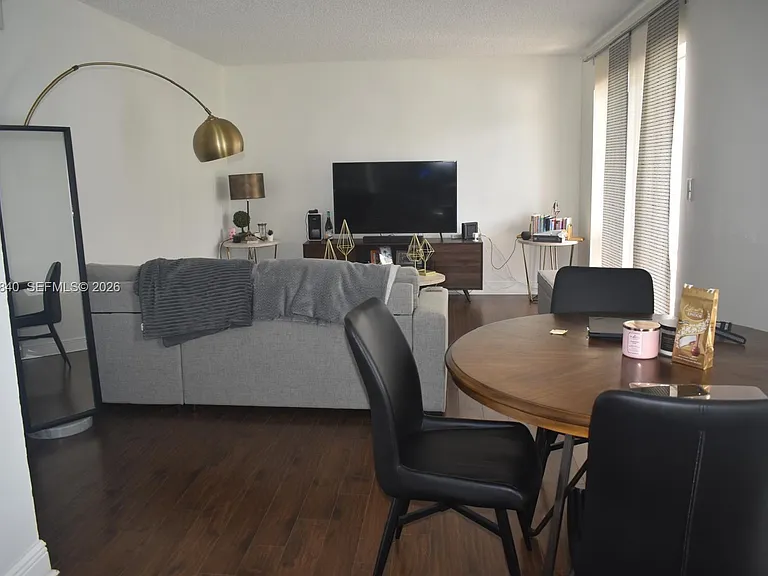 5231 Geneva Way #204 — Photo 3