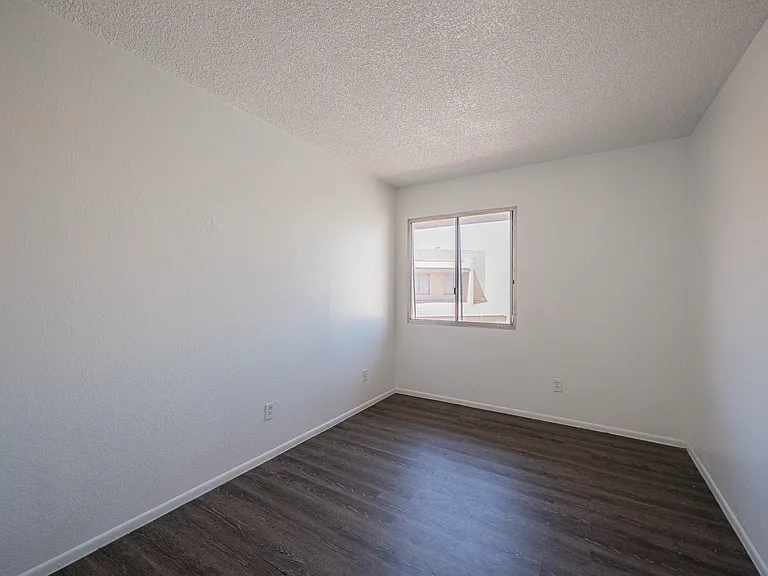 7314 N 43rd Ave — Photo 11