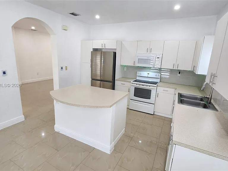 10752 SW 228th Ter — Photo 24
