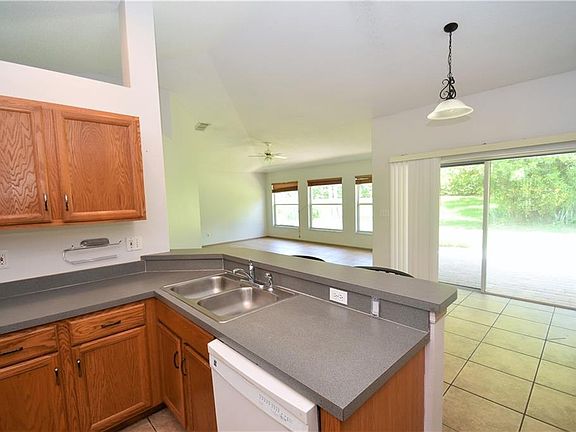 5th image of 4929 Thames Ln