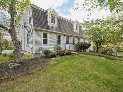 8 Queens Way, Merrimack, NH, 03054